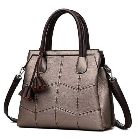 Top Branded Handbags For Ladies